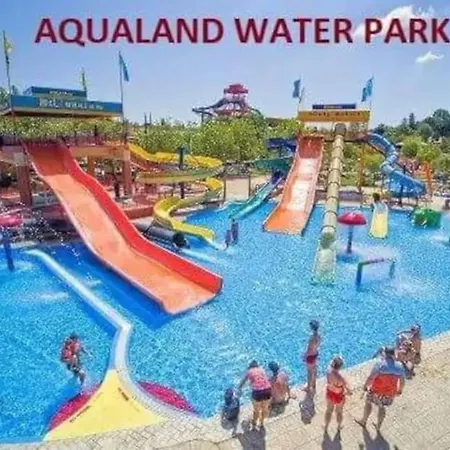 A&m House & Playground Villa