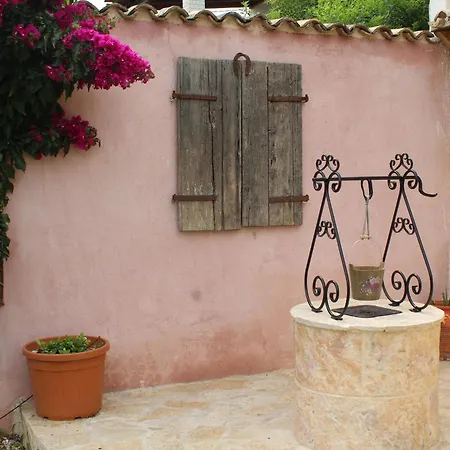 A&m House & Playground Villa *